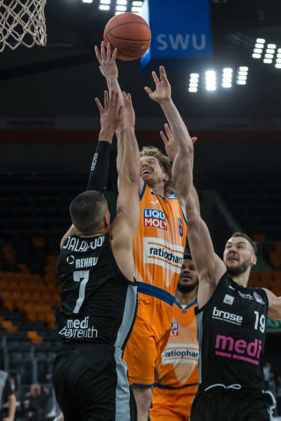 竞技体育中 竞技体育中