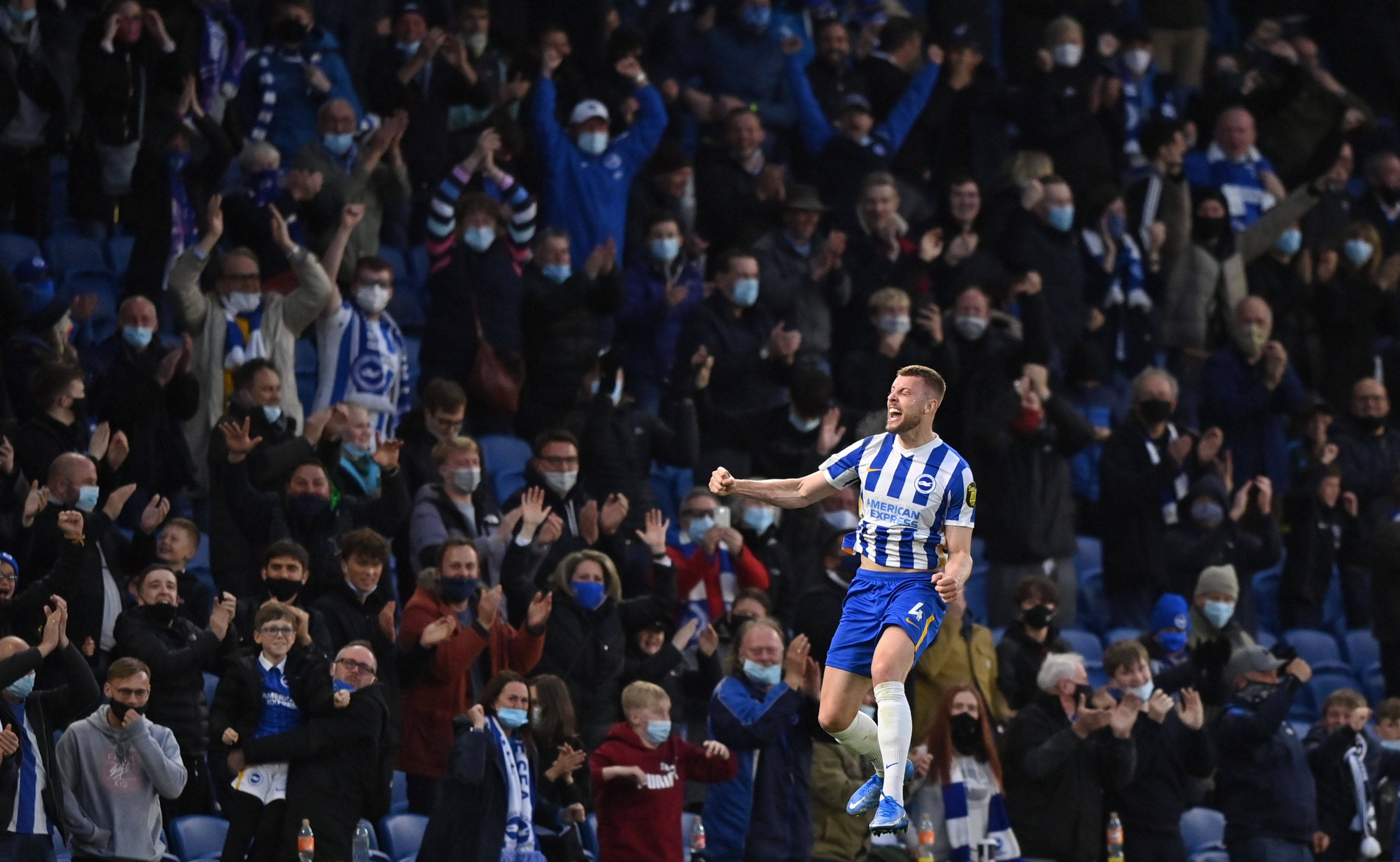 在12场比 在12场比