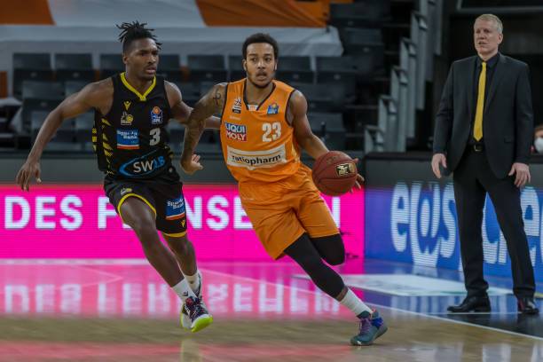 快船被吹惨 快船被吹惨